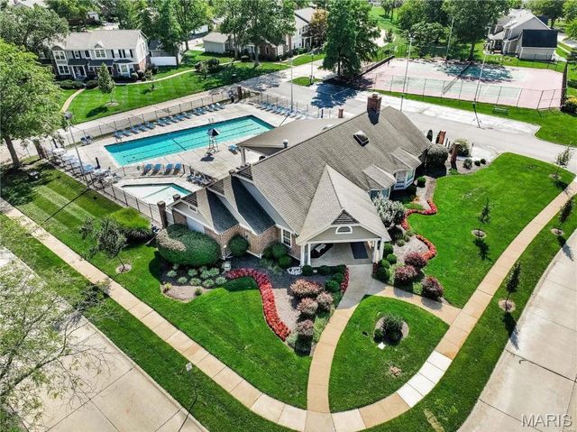 1920 Baxter Ridge Drive, Chesterfield, MO 63017