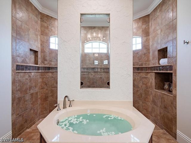 466 CLIFTON CT, Marco Island, FL 34145