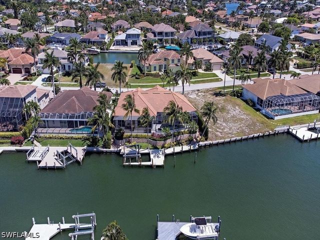 466 CLIFTON CT, Marco Island, FL 34145