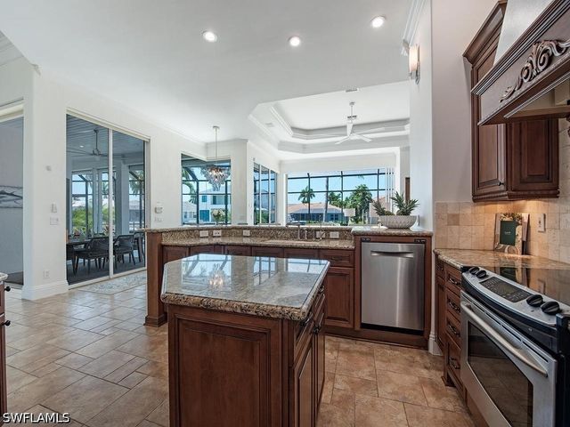 466 CLIFTON CT, Marco Island, FL 34145
