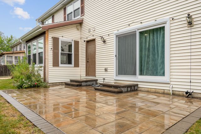 1347 Rose Boulevard, Buffalo Grove, IL 60089