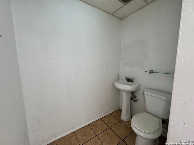 6617 S Flores, San Antonio, TX 78214