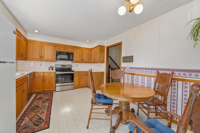 2932 W Benjamin Dr, Wichita, KS 67204