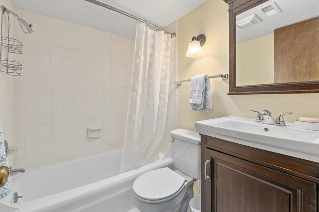 2932 W Benjamin Dr, Wichita, KS 67204