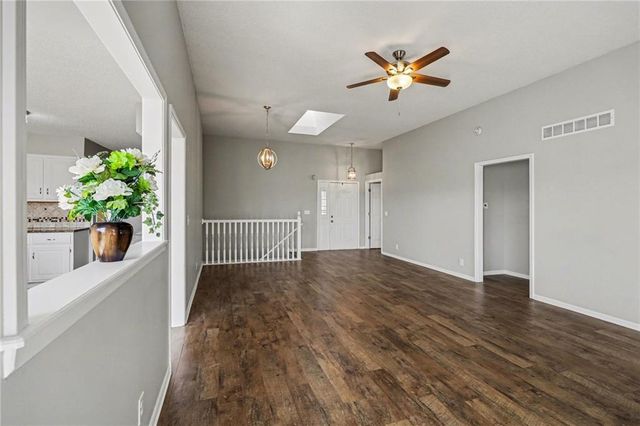 7013 W 157th Terrace, Overland Park, KS 66223