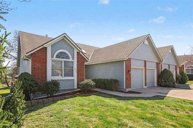 7013 W 157th Terrace, Overland Park, KS 66223