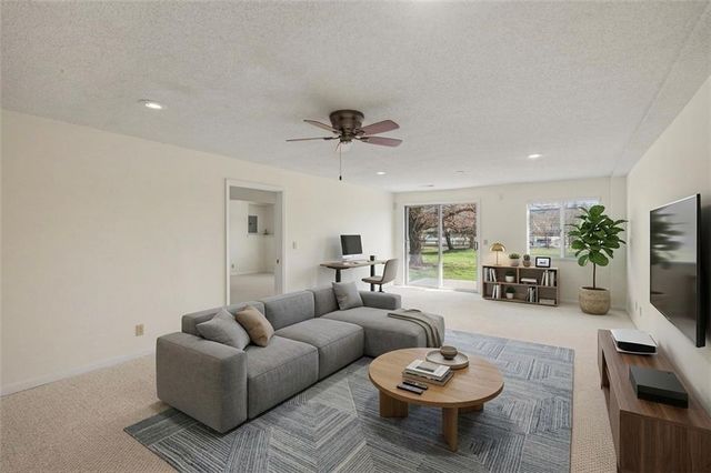 7013 W 157th Terrace, Overland Park, KS 66223