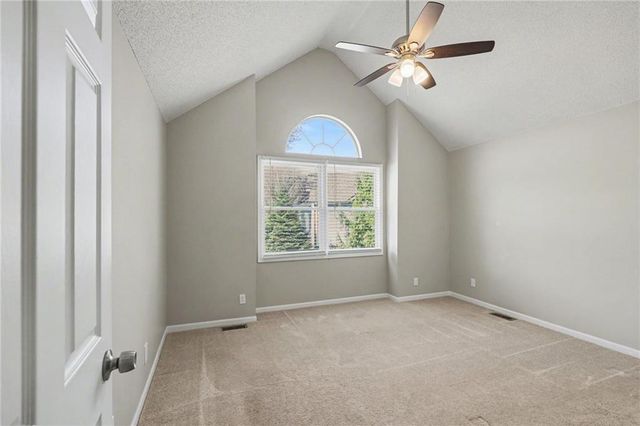 7013 W 157th Terrace, Overland Park, KS 66223