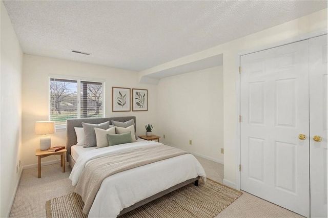 7013 W 157th Terrace, Overland Park, KS 66223