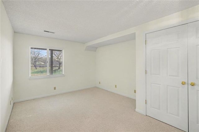 7013 W 157th Terrace, Overland Park, KS 66223