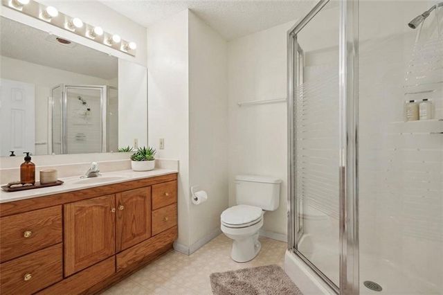 7013 W 157th Terrace, Overland Park, KS 66223