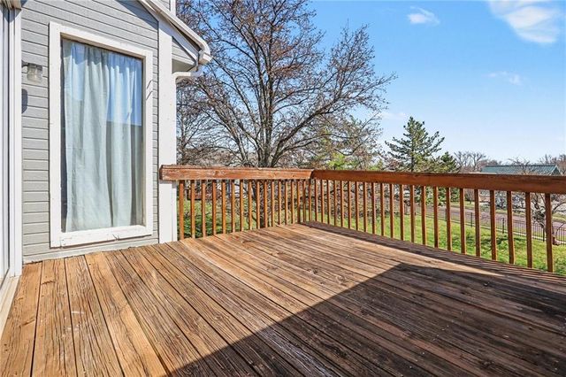 7013 W 157th Terrace, Overland Park, KS 66223