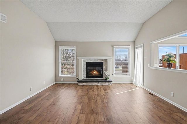 7013 W 157th Terrace, Overland Park, KS 66223