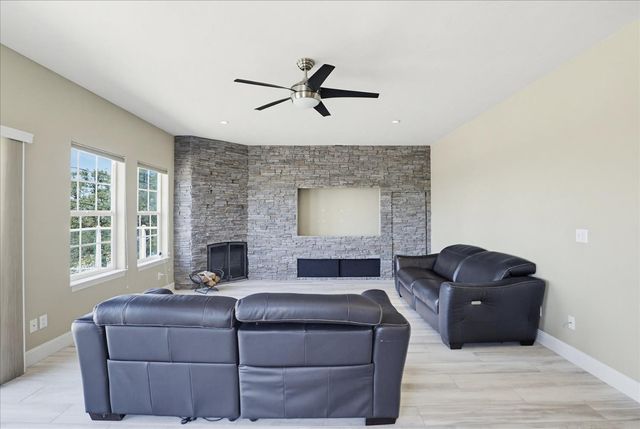 6717 Heleen Bart Ct, Browns Valley, CA 95918