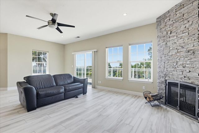 6717 Heleen Bart Ct, Browns Valley, CA 95918