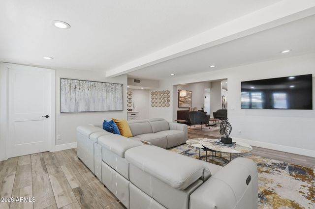 3041 E ELM Street, Phoenix, AZ 85016