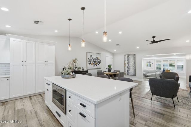 3041 E ELM Street, Phoenix, AZ 85016