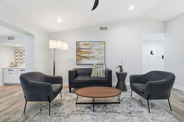 3041 E ELM Street, Phoenix, AZ 85016