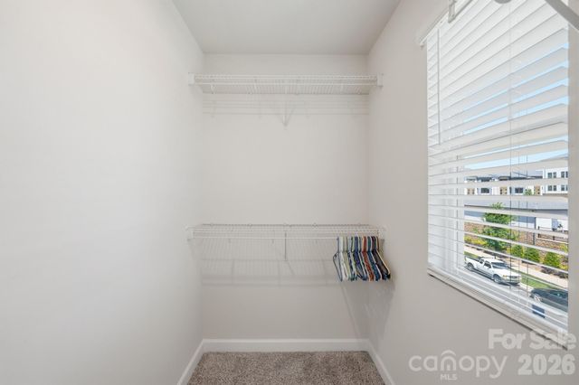 3742 Memorial Parkway, Charlotte, NC 28217