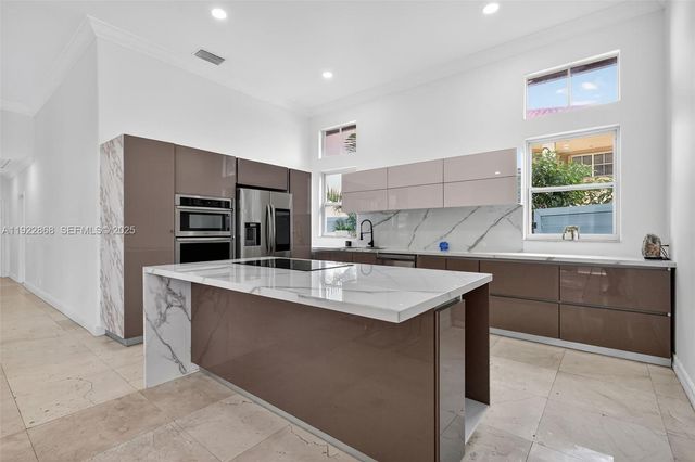 16432 NW 12th St, Pembroke Pines, FL 33028