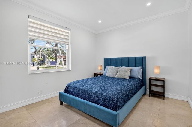 16432 NW 12th St, Pembroke Pines, FL 33028