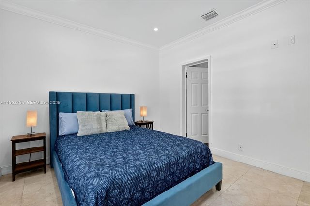 16432 NW 12th St, Pembroke Pines, FL 33028