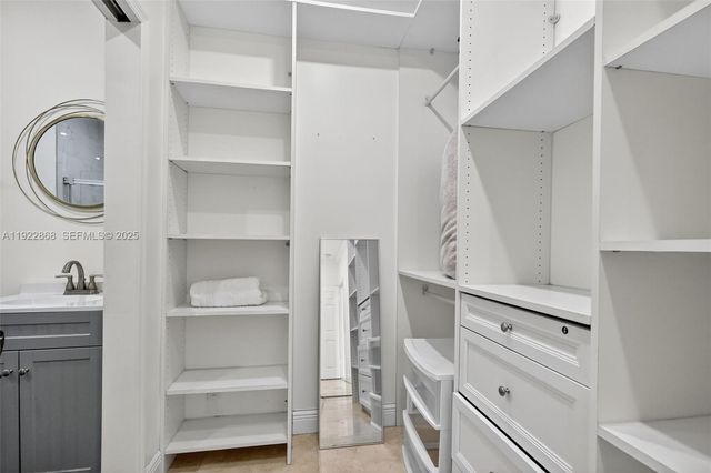 16432 NW 12th St, Pembroke Pines, FL 33028