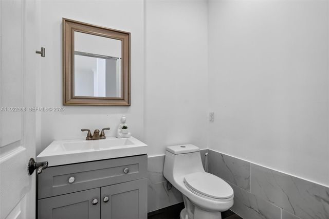 16432 NW 12th St, Pembroke Pines, FL 33028