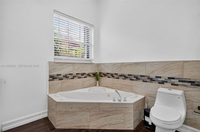 16432 NW 12th St, Pembroke Pines, FL 33028