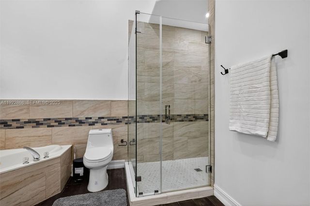 16432 NW 12th St, Pembroke Pines, FL 33028