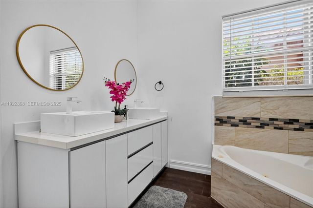 16432 NW 12th St, Pembroke Pines, FL 33028