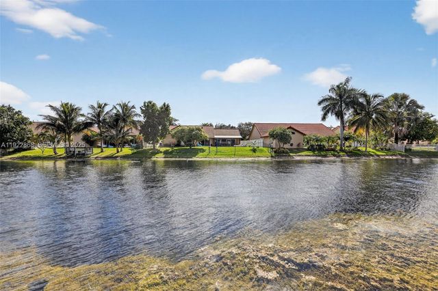 16432 NW 12th St, Pembroke Pines, FL 33028