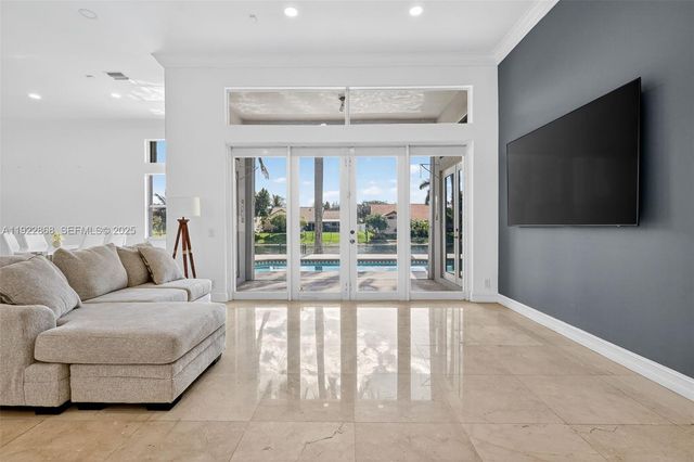 16432 NW 12th St, Pembroke Pines, FL 33028