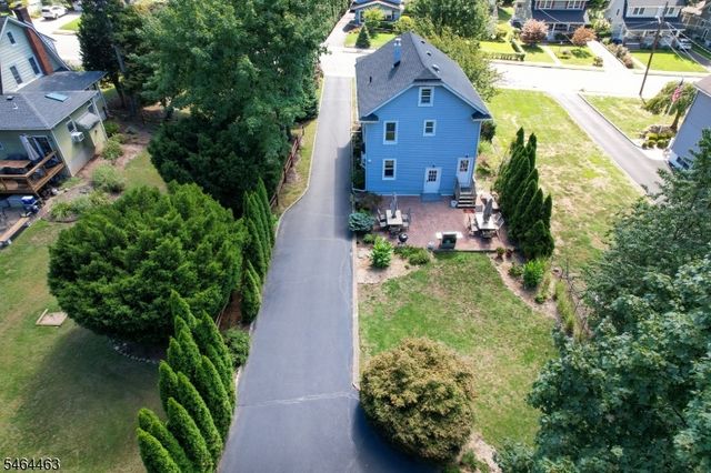45 Hill St, Midland Park Boro, NJ 07432