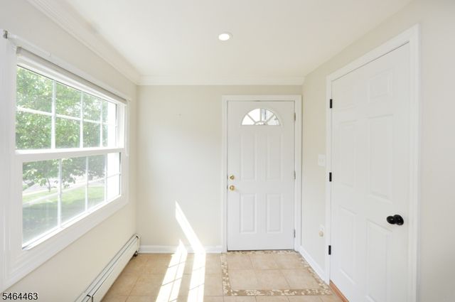 45 Hill St, Midland Park Boro, NJ 07432