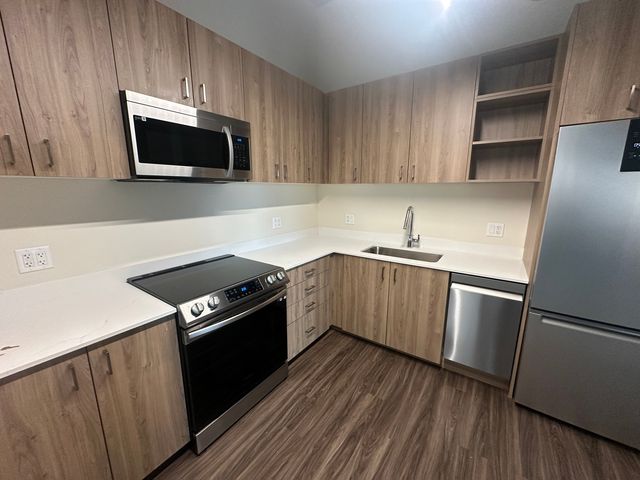 2032 N Clybourn Avenue 132, Chicago, IL 60614