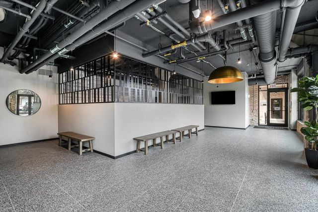 2032 N Clybourn Avenue 132, Chicago, IL 60614