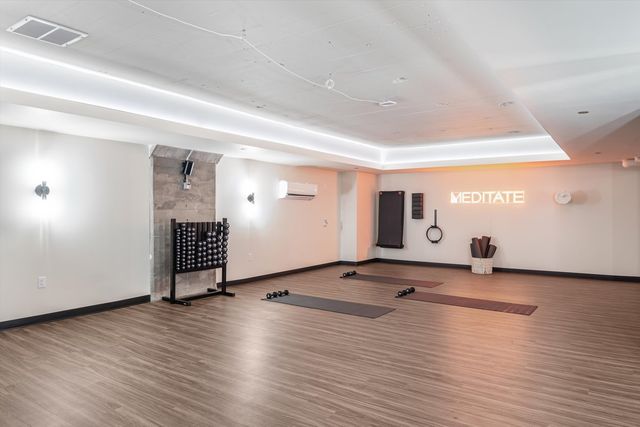 2032 N Clybourn Avenue 132, Chicago, IL 60614