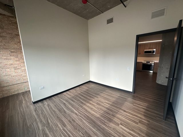 2032 N Clybourn Avenue 132, Chicago, IL 60614