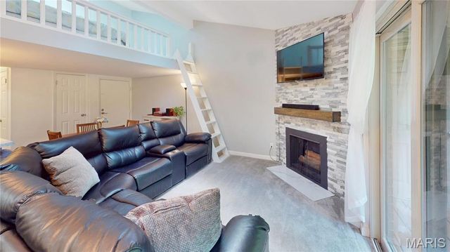 5262 Cedarstone Court D, St Louis, MO 63129