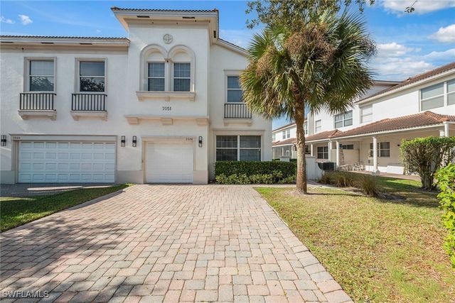 7051 Ambrosia LN 3506, Naples, FL 34119