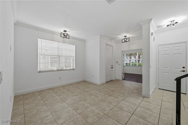 7051 Ambrosia LN 3506, Naples, FL 34119