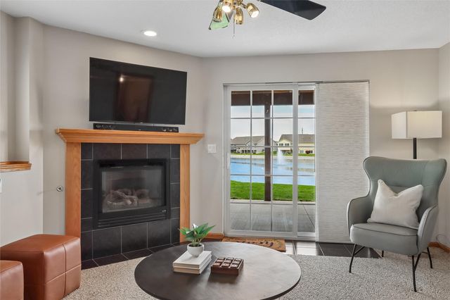 4103 Lakeview SW, Cedar Rapids, IA 52404