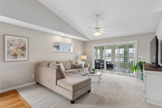 4103 Lakeview SW, Cedar Rapids, IA 52404