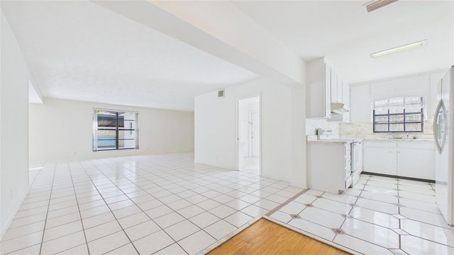 3112 S JULIA CIRCLE, Tampa, FL 33629