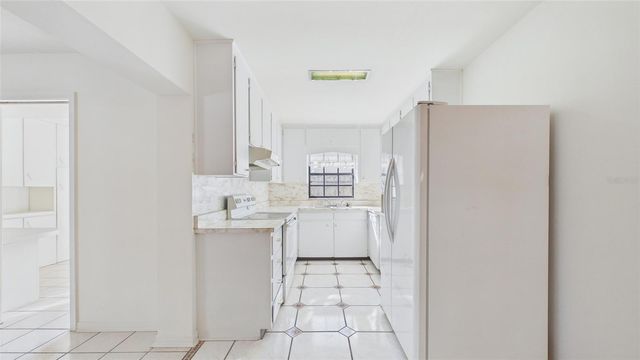 3112 S JULIA CIRCLE, Tampa, FL 33629