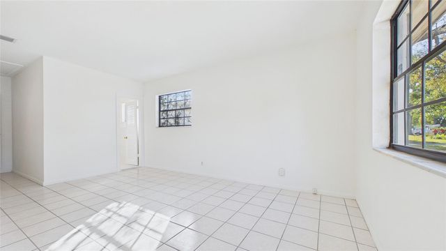 3112 S JULIA CIRCLE, Tampa, FL 33629