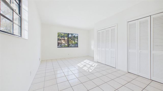 3112 S JULIA CIRCLE, Tampa, FL 33629
