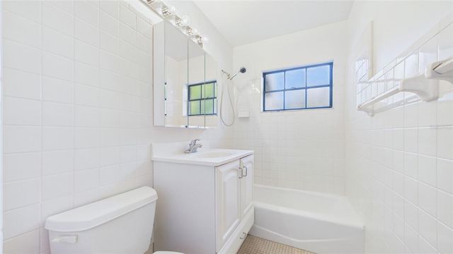 3112 S JULIA CIRCLE, Tampa, FL 33629