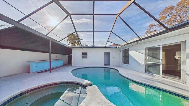 3112 S JULIA CIRCLE, Tampa, FL 33629